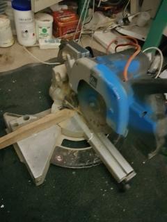 Location : scie circulaire Location : scie circulaire