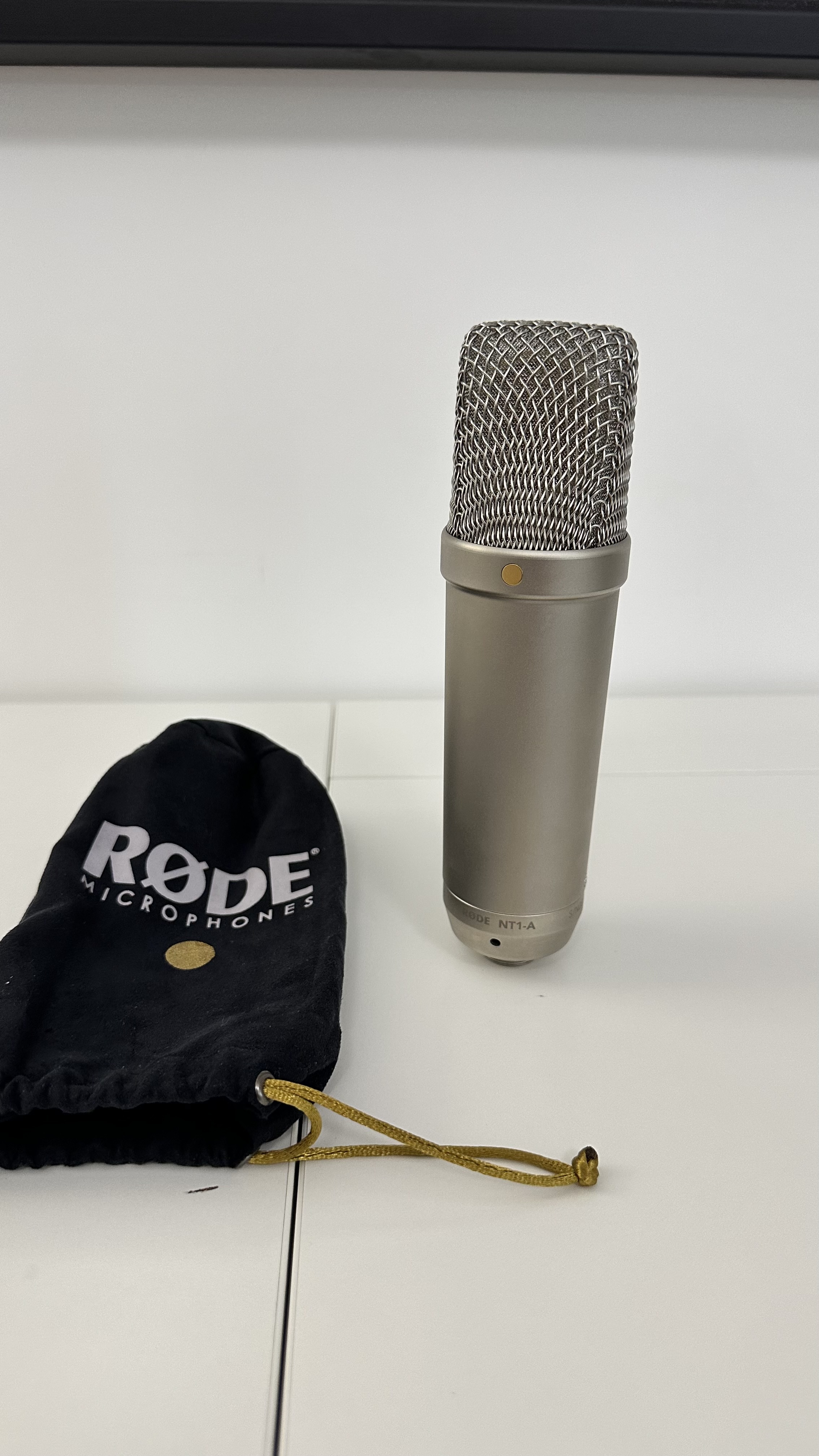 Location micro 93 entre particuliers