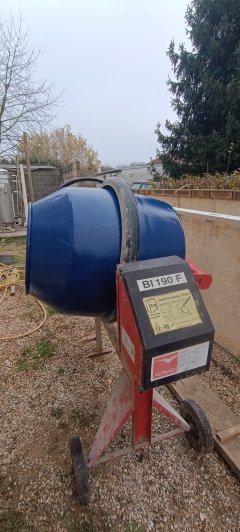 Location : betonniere