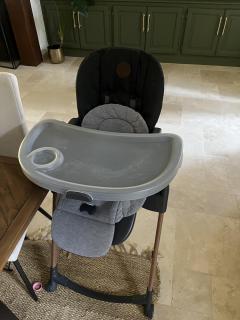 Location : chaise haute Location : chaise haute