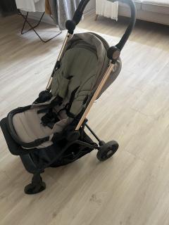 Location : poussette Location : poussette