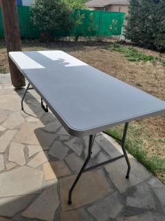 Location : table de reception Location : table de reception