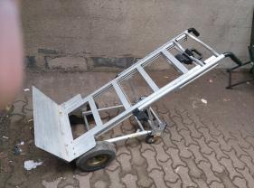 Location : autre Location : autre