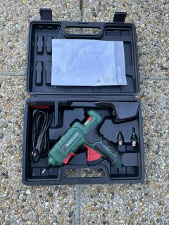 Location : pistolet a colle Location : pistolet a colle