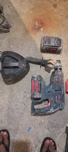 Location : perforateur Location : perforateur