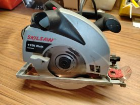 Location : scie circulaire Location : scie circulaire