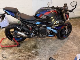 Location : moto Location : moto