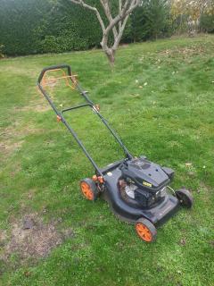 Location : tondeuse Location : tondeuse