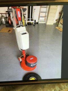 Location : monobrosse Location : monobrosse