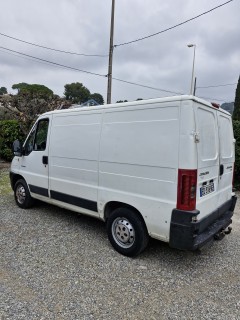 Location : camion camionnette Location : camion camionnette