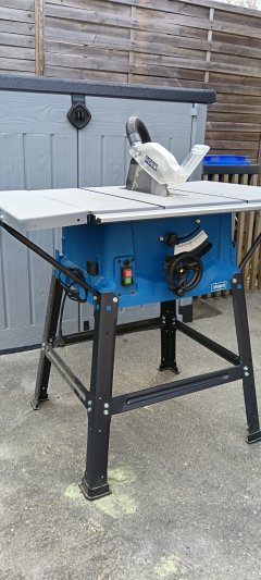 Location : scie circulaire Location : scie circulaire