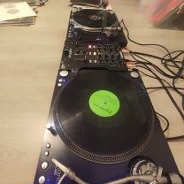 Location : platine de mixage