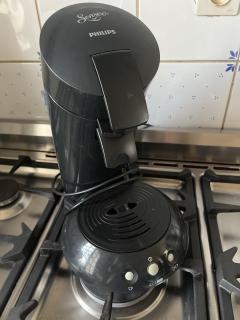 Location : cafetiere Location : cafetiere