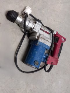 Location : perforateur