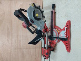 Location : scie a onglet Location : scie a onglet