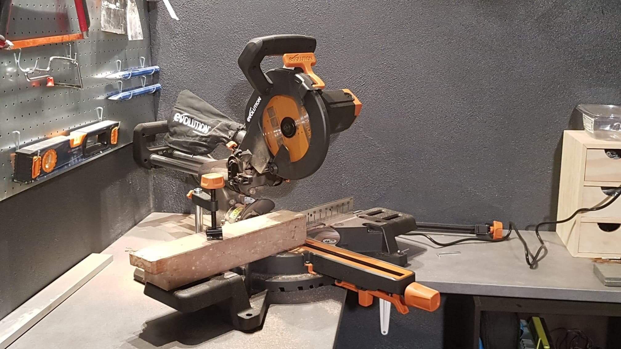 Location scie a onglet 77 entre particuliers