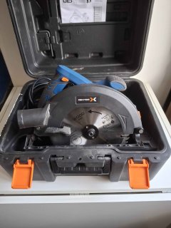 Location : scie circulaire