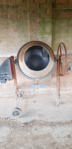 Location : betonniere