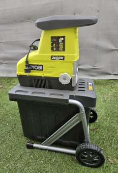 Location : broyeur a vegetaux