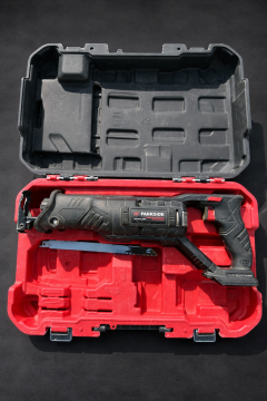 Location : scie sabre Location : scie sabre