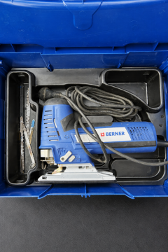 Location : scie sauteuse Location : scie sauteuse