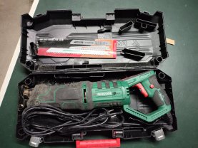 Location : scie sabre