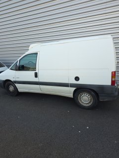 Location : camion camionnette Location : camion camionnette