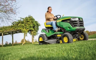 Location : tracteur tondeuse