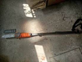 Location : tronconneuse Location : tronconneuse