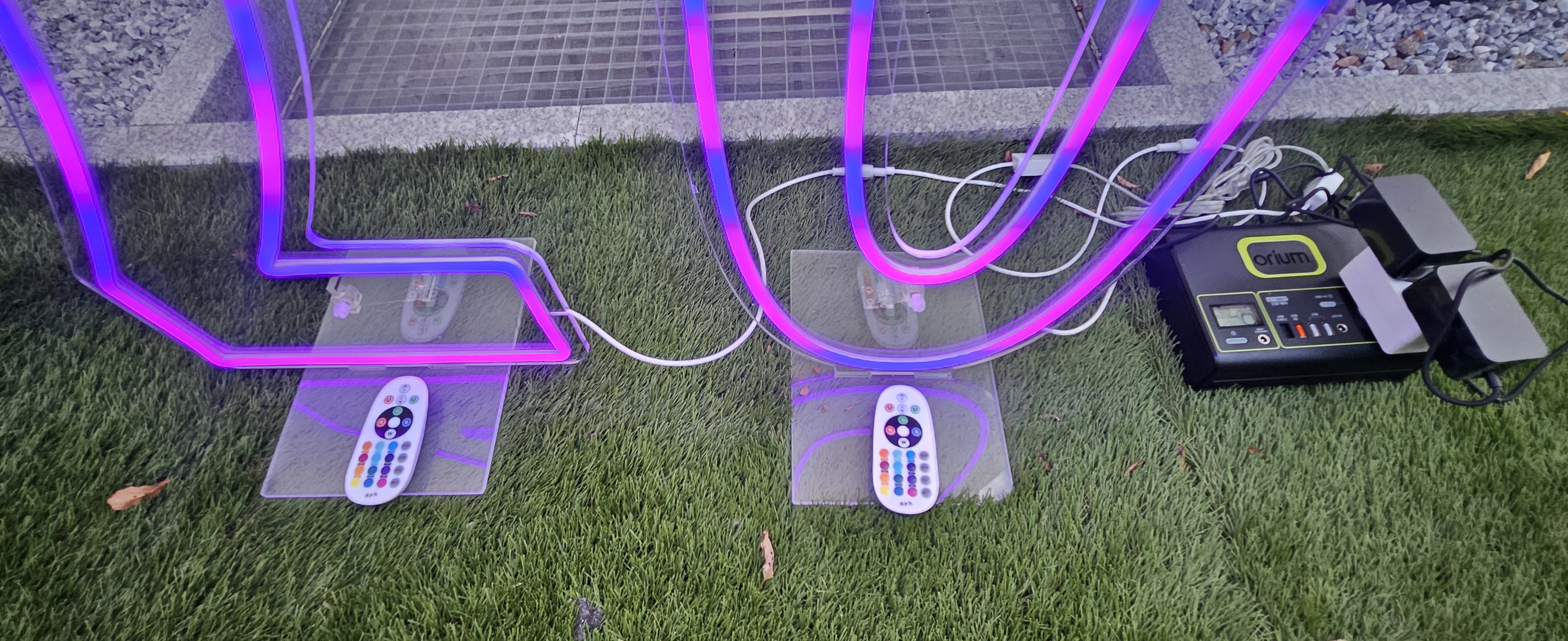 Rental Jeux de lumieres between individuals (95)