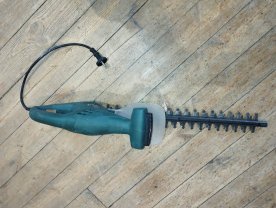 Location : taille haie Location : taille haie