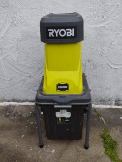 Location : broyeur a vegetaux Location : broyeur a vegetaux