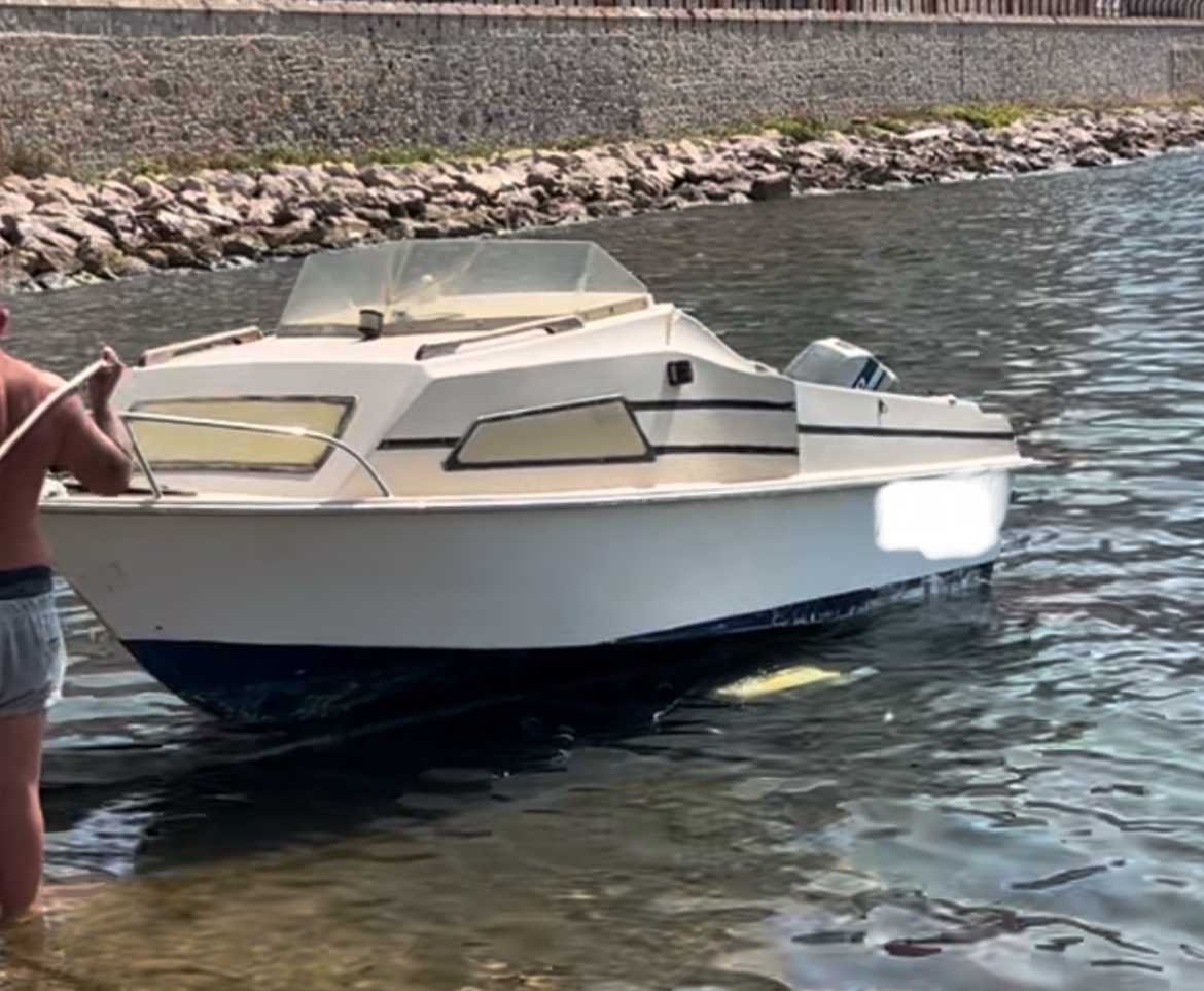 Location bateau a moteur 83 entre particuliers