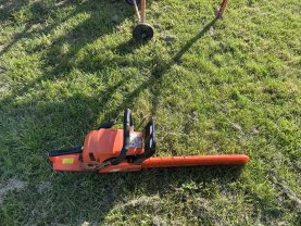 Location : tronconneuse Location : tronconneuse