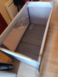 Location : lit parapluie