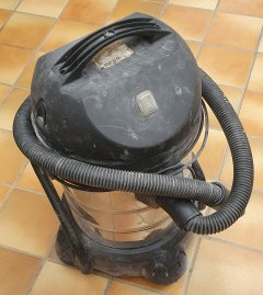 Location : aspirateur Location : aspirateur