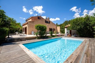 Location : piscine Location : piscine