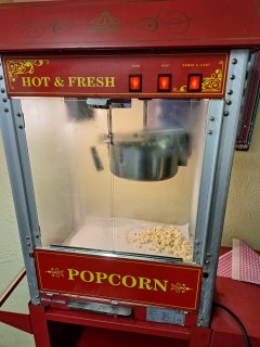 Location : machine a pop corn Location : machine a pop corn