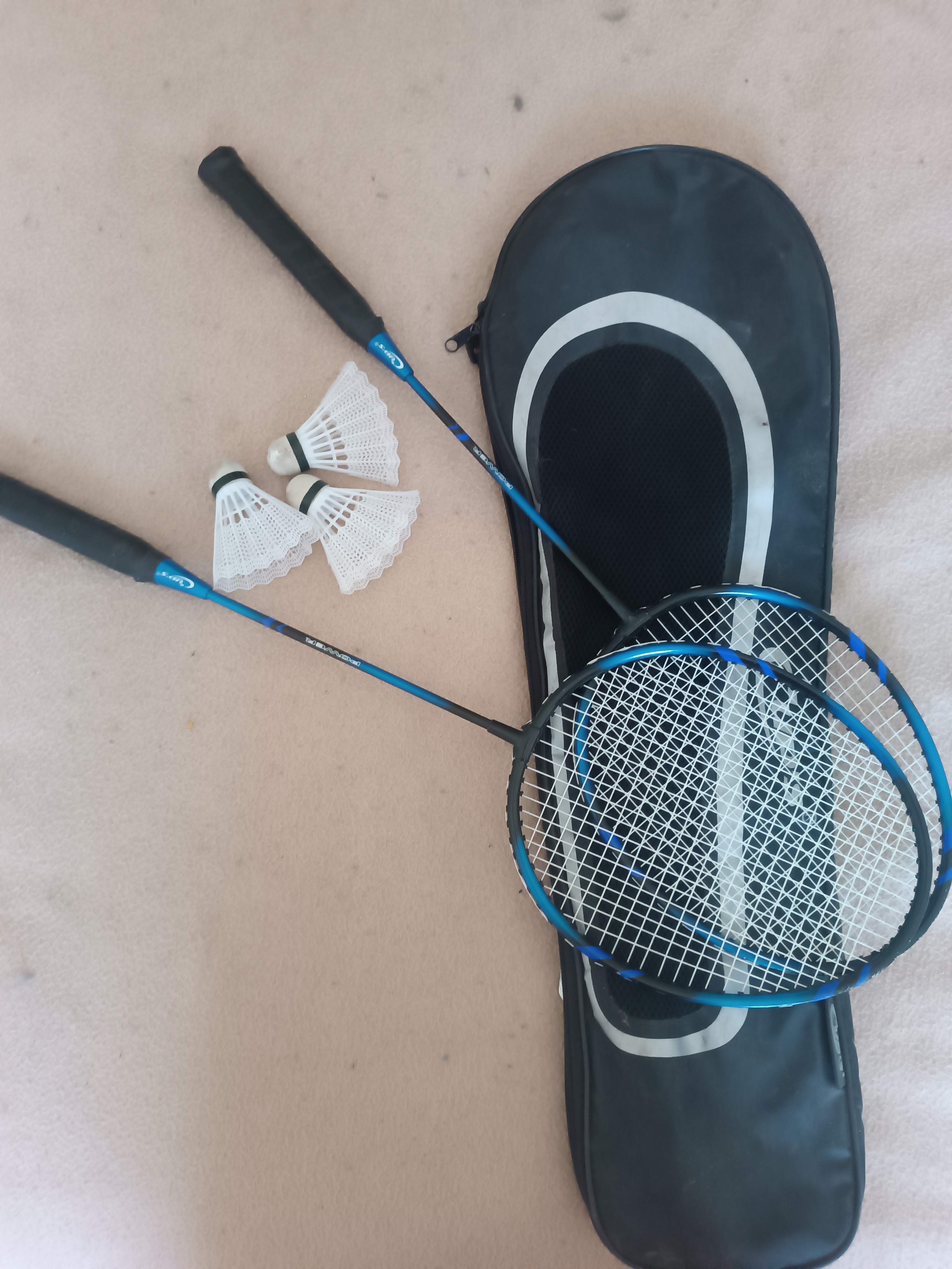 Location raquettes de tennis 01 entre particuliers