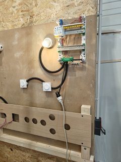 Service : electricien Service : electricien