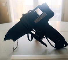 Location pistolet a colle