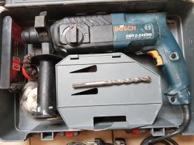 Location : perforateur Location : perforateur