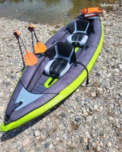 Location : kayak Location : kayak