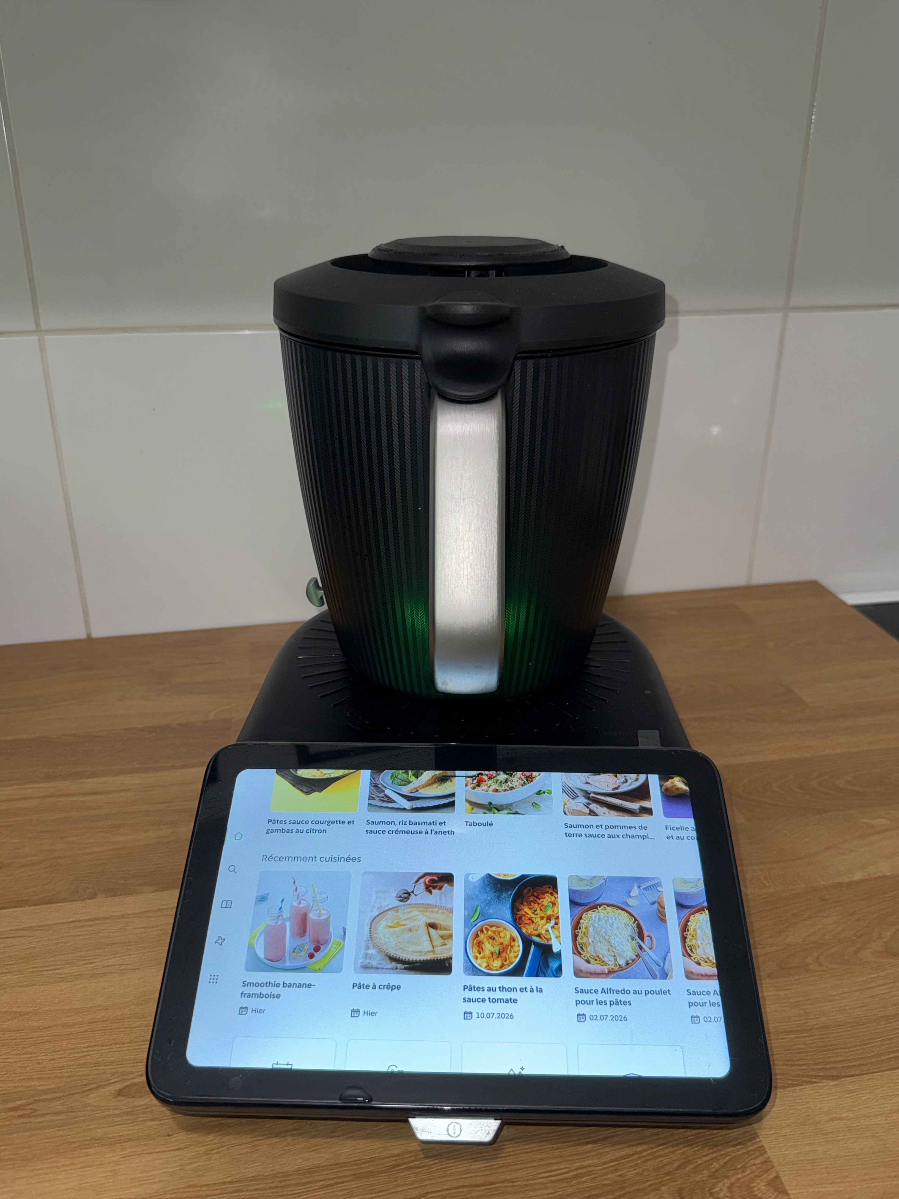 Rental Multifunctional robot between individuals (38)