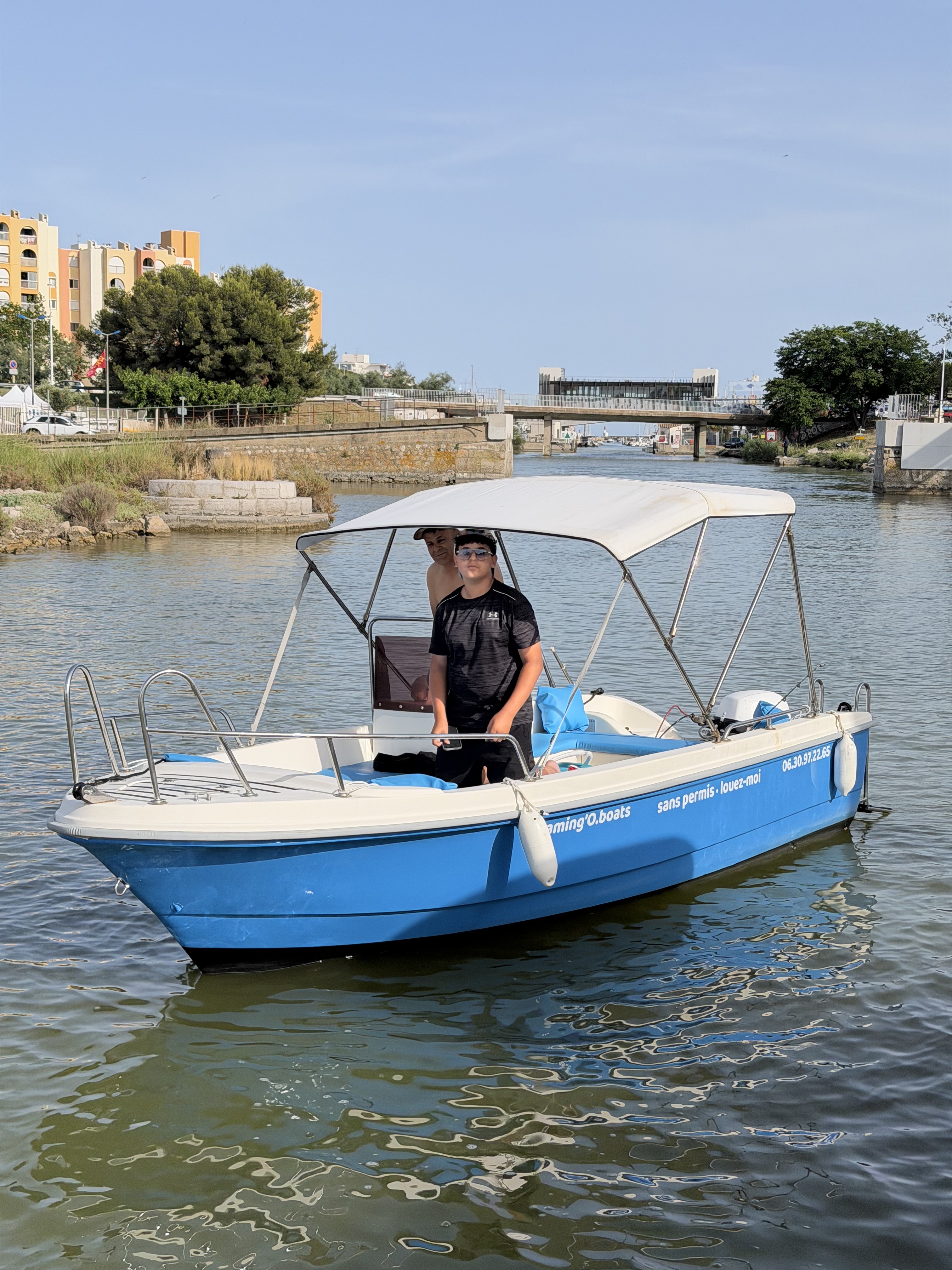 Rental Bateau a moteur between individuals (34)