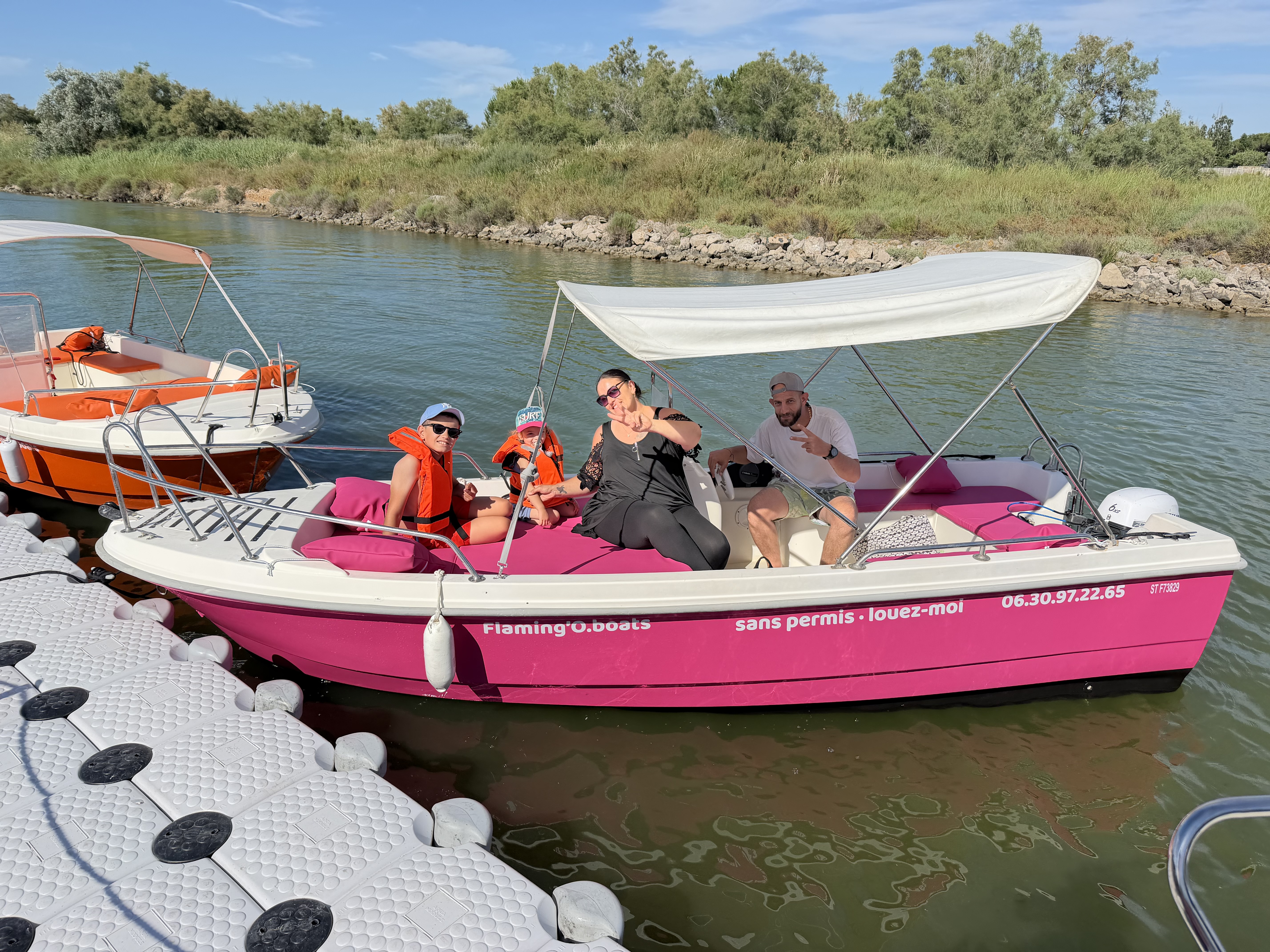 Rental Bateau a moteur between individuals (34)