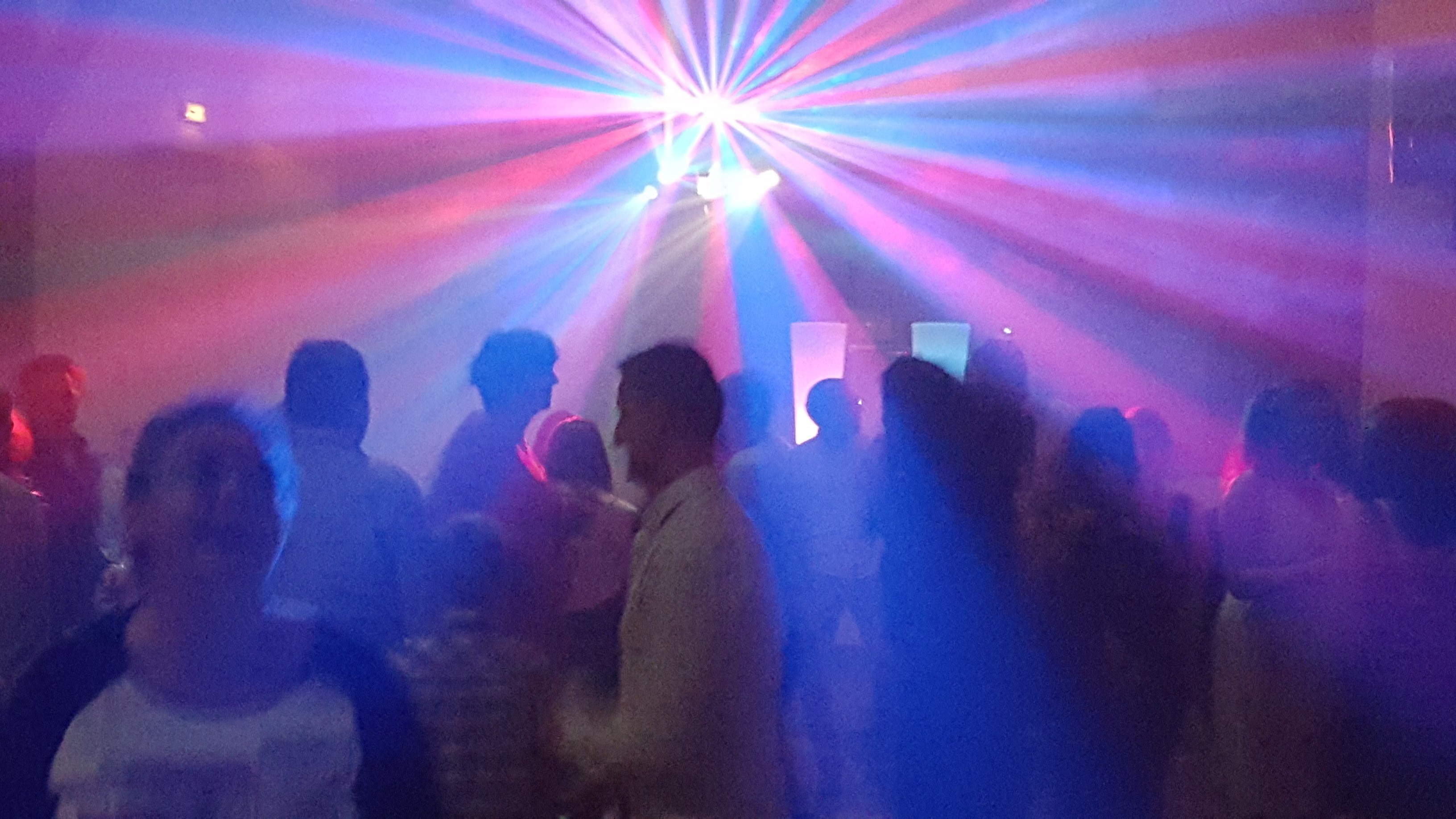 Service Dj between individuals (92)
