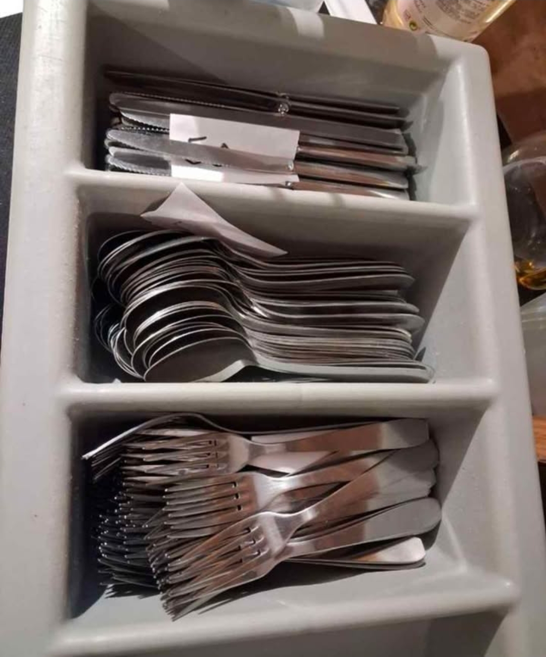 Rental Dishes between individuals (74)