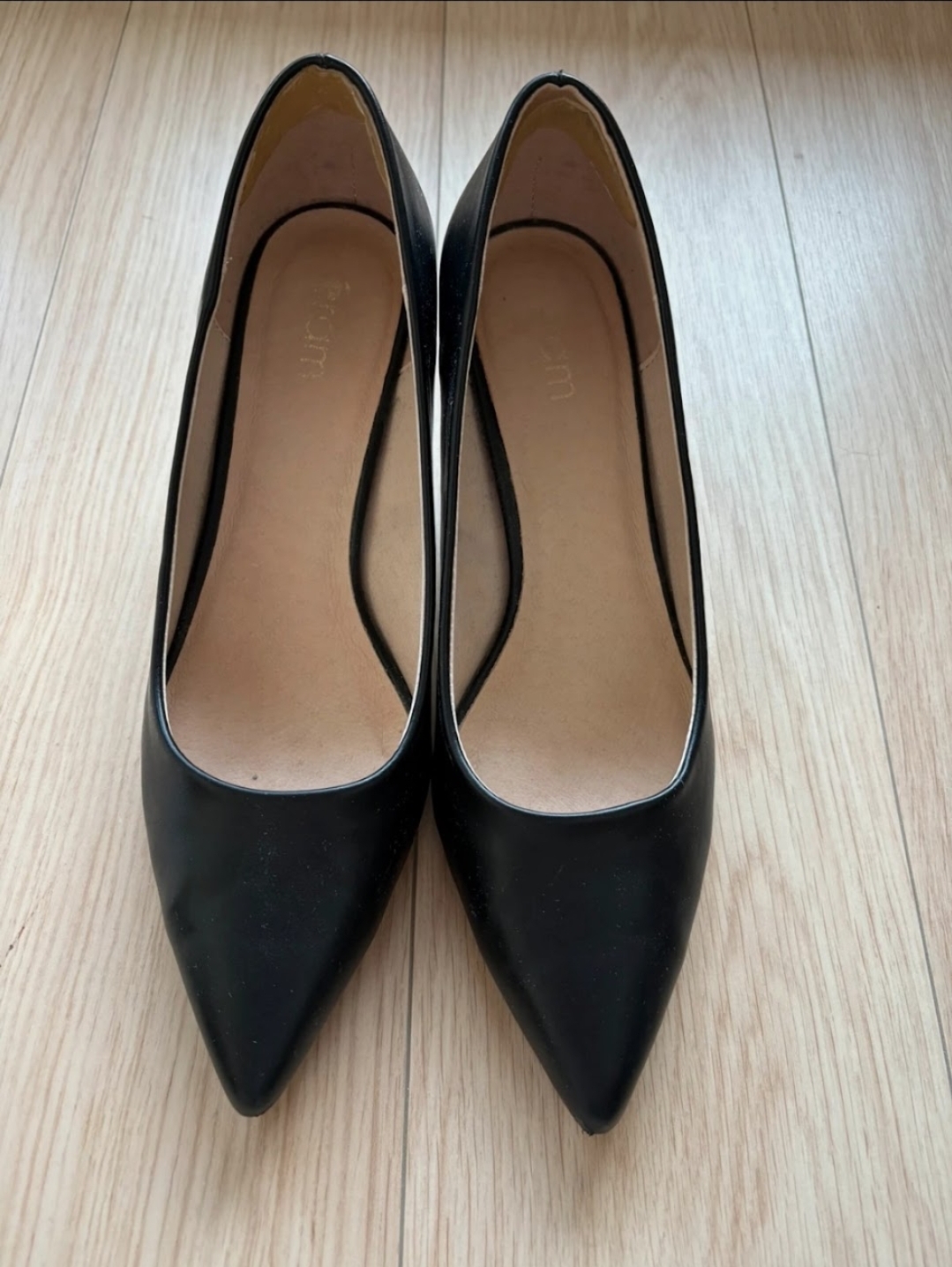 Rental Chaussures between individuals (75)