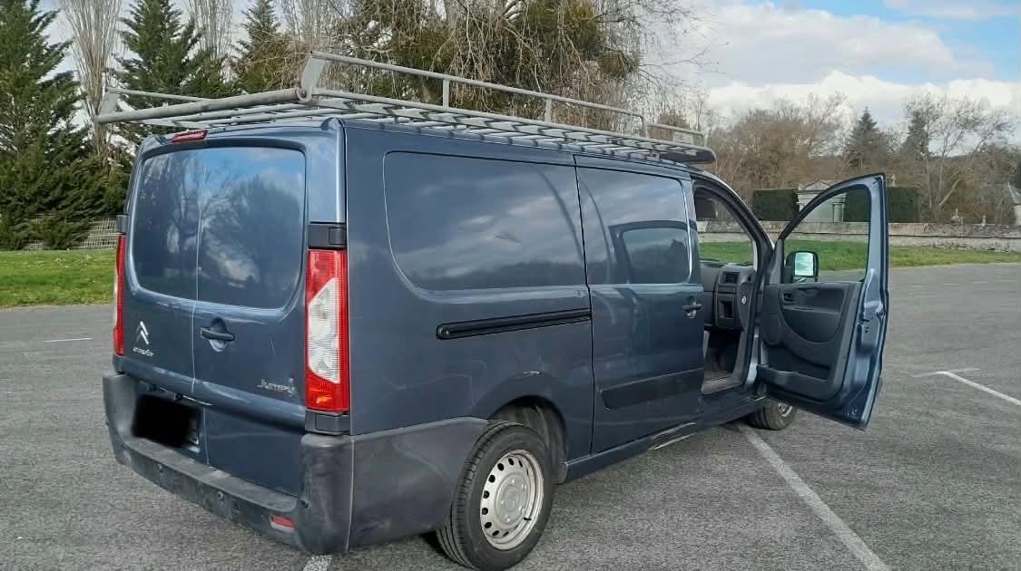Rental Utilitaire between individuals (13)